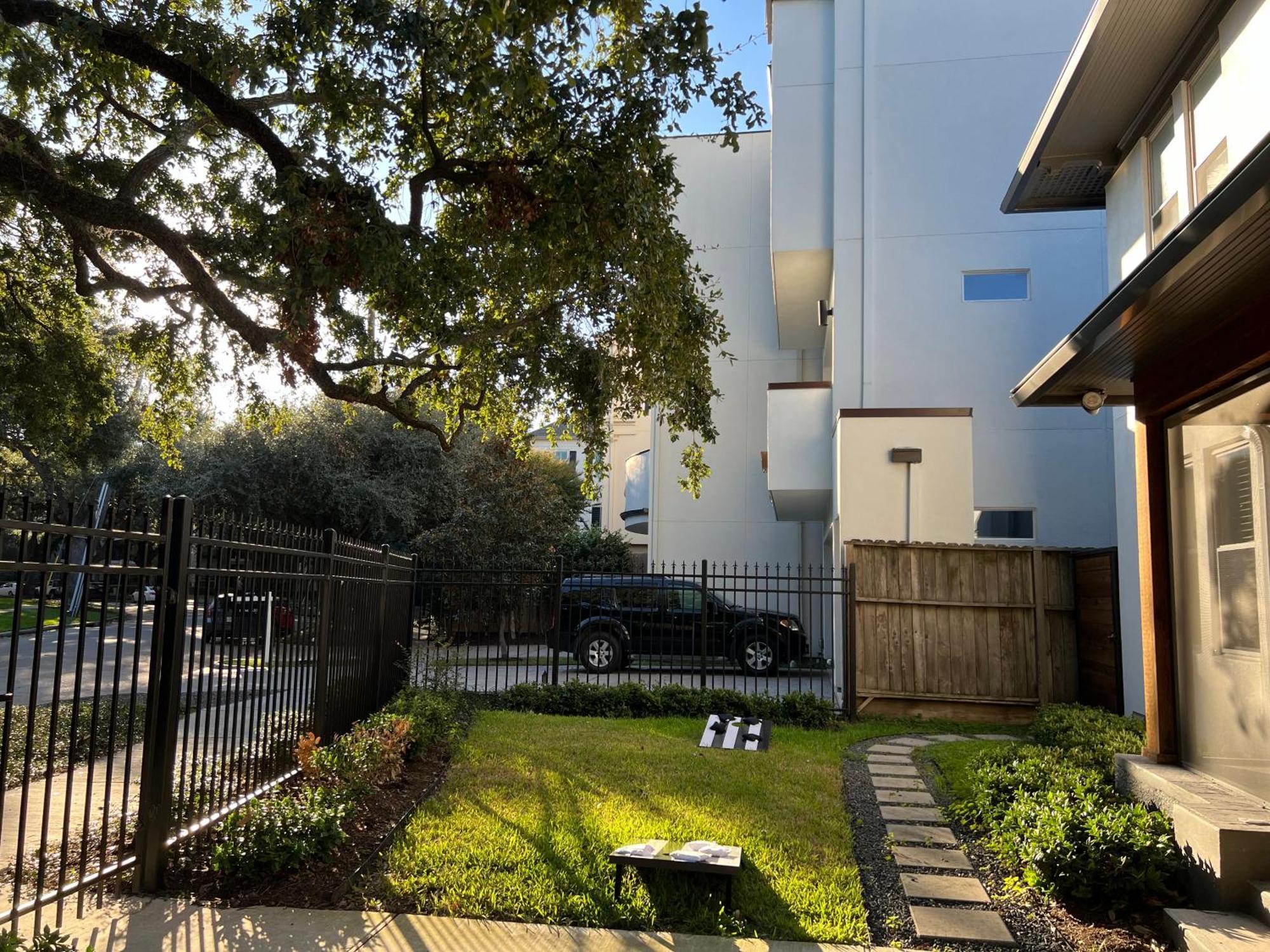Mycrib Houston Hostel Bagian luar foto