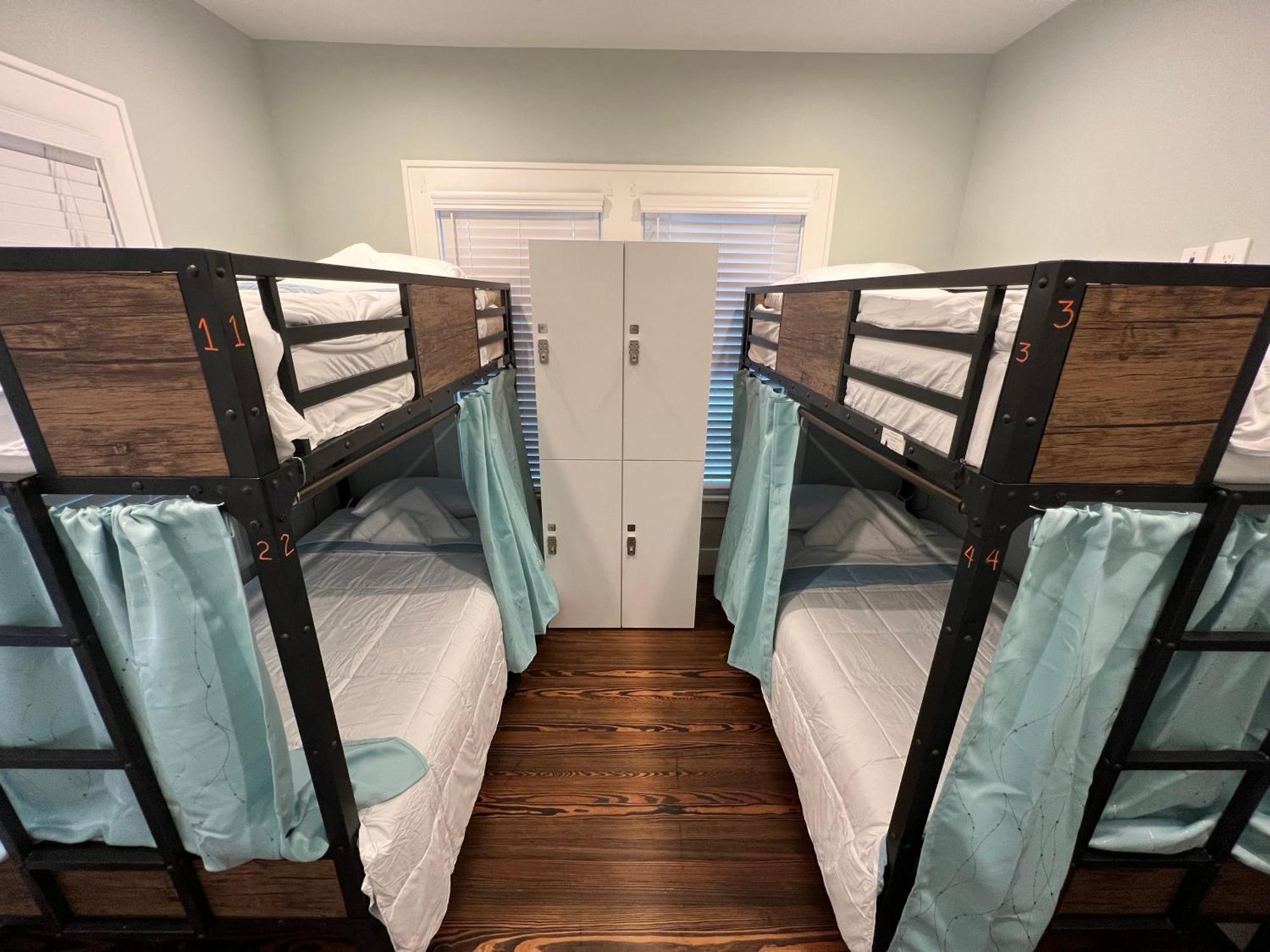 Mycrib Houston Hostel Bagian luar foto